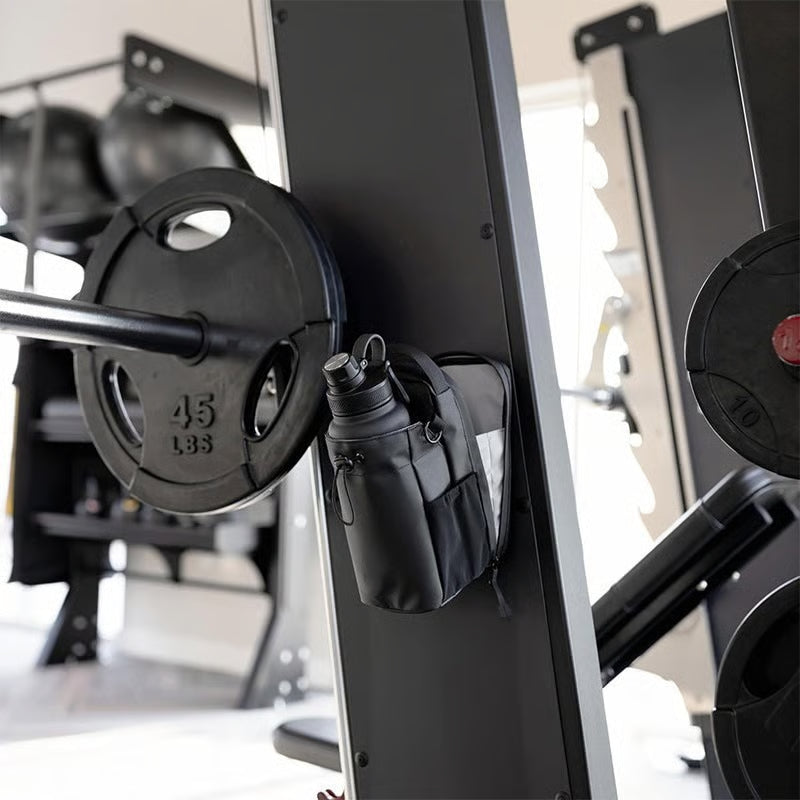 Fitness portable bag with magnet